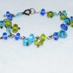 Delicate Vintage Blue/Green Dangle Beaded Link Chain Round Clasp 6"  Bracelet